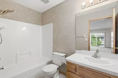 1587 County Road D E, Maplewood, MN 55109 - Photo 20