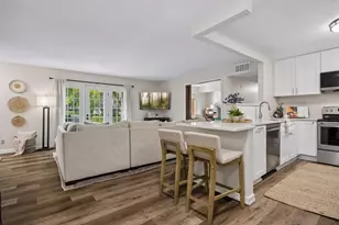 12621 Sherwood Pl, Minnetonka, MN 55305 - Photo 2