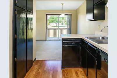 10355 Balsam Lane, Eden Prairie, MN 55347 - Photo 14