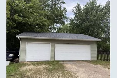 829 Prospect Avenue, Windom, MN 56101 - Photo 2