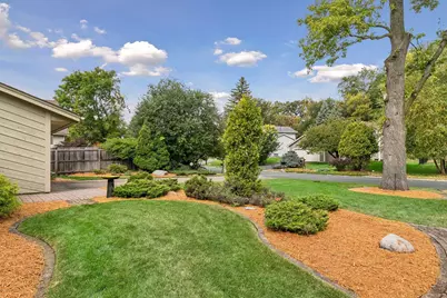 15549 Michele Lane, Eden Prairie, MN 55346 - Photo 4