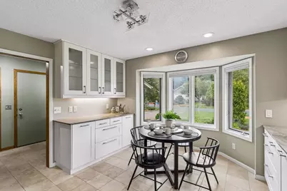 15549 Michele Lane, Eden Prairie, MN 55346 - Photo 8