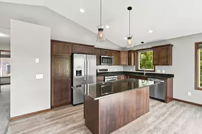 822 Deer Path, Montgomery, MN 56069 - Photo 12