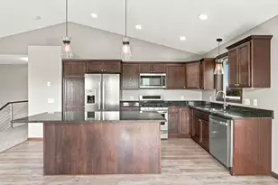 822 Deer Path, Montgomery, MN 56069 - Photo 20