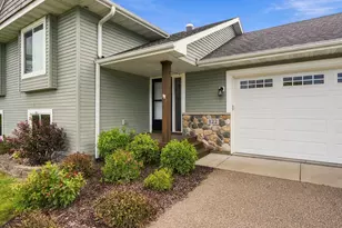 822 Deer Path, Montgomery, MN 56069 - Photo 2