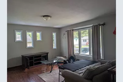 171 Hanson Road, Mahtomedi, MN 55115 - Photo 2