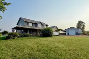 10369 250th St, Onamia, MN 56359 - Photo 2