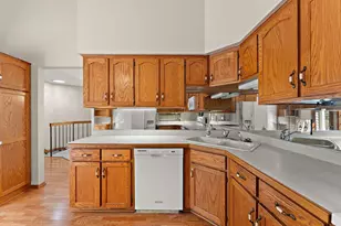 978 Winterberry Dr, Woodbury, MN 55125 - Photo 18