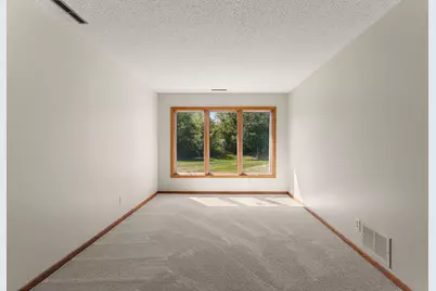 978 Winterberry Drive, Woodbury, MN 55125 - Photo 32