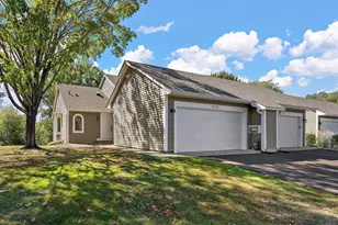 978 Winterberry Dr, Woodbury, MN 55125 - Photo 1