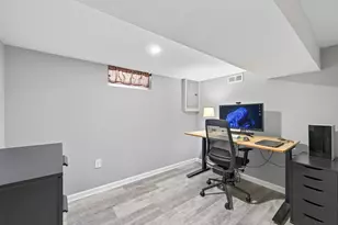 651 County Road B2 W, Roseville, MN 55113 - Photo 26