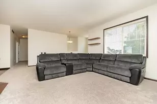 916 Forest Edge Dr, Jordan, MN 55352 - Photo 10