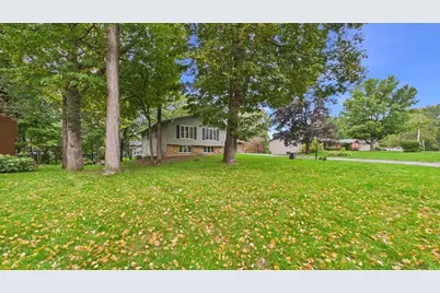 2230 Urbandale Lane N, Plymouth, MN 55447 - Photo 4