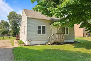 818 E Minnesota St, Saint Joseph, MN 56374 - Photo 2