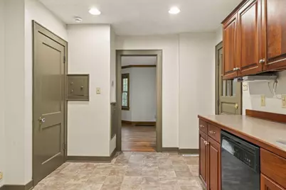 910 10th Street NW, Austin, MN 55912 - Photo 12