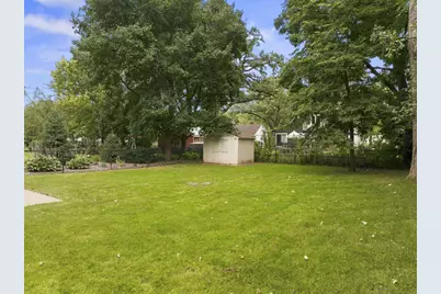 910 10th Street NW, Austin, MN 55912 - Photo 4