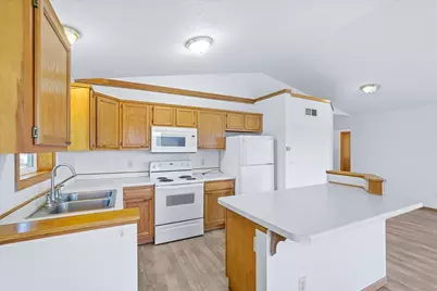 410 Camelia Drive, Clayton, WI 54004 - Photo 12