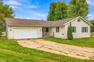 410 Camelia Dr, Clayton, WI 54004 - Photo 1