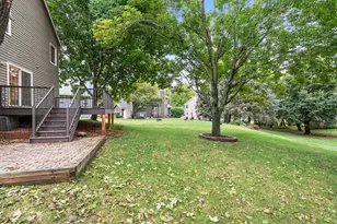 121 Fox Hollow Dr, Chanhassen, MN 55317 - Photo 30