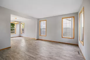 1893 Clover Meadow Dr, Chaska, MN 55318 - Photo 4
