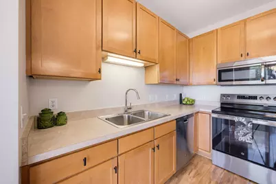 1070 Grandview Court NE #304, Columbia Heights, MN 55421 - Photo 10