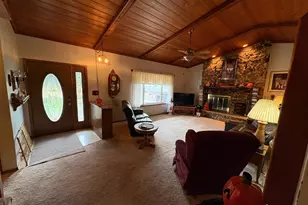 330 2nd Ave NW, Glenville, MN 56036 - Photo 10