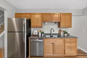 456 Dorland Ct S, Maplewood, MN 55119 - Photo 6