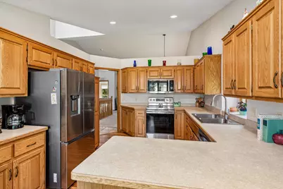 3012 Highpointe Curve, Roseville, MN 55113 - Photo 8