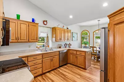 3012 Highpointe Curve, Roseville, MN 55113 - Photo 6