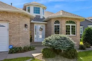 3012 Highpointe Curve, Roseville, MN 55113 - Photo 2