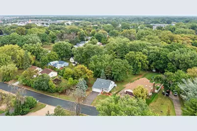 8008 Mount Curve Boulevard, Brooklyn Park, MN 55445 - Photo 2