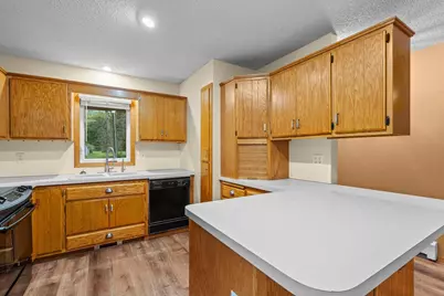 8008 Mount Curve Boulevard, Brooklyn Park, MN 55445 - Photo 18