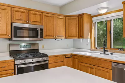 5027 Forest Glen Court, Savage, MN 55378 - Photo 12