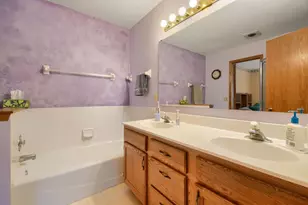 4670 Manor Dr, Eagan, MN 55123 - Photo 14