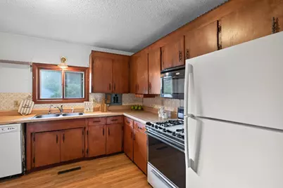 2308 Hadley Avenue N, Oakdale, MN 55128 - Photo 4