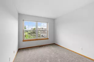 713 Cobblestone Way, Shakopee, MN 55379 - Photo 18