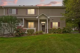 738 Maple Hills Dr, Maplewood, MN 55117 - Photo 1