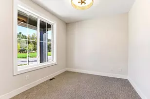 621 Kraewood Dr, Northfield, MN 55057 - Photo 8