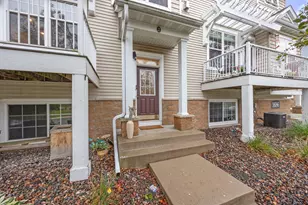 1686 Village Trail E, Maplewood, MN 55109 - Photo 26
