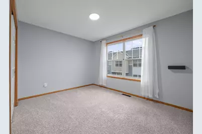1686 Village Trail E #2, Maplewood, MN 55109 - Photo 18
