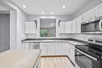 1686 Village Trail E #2, Maplewood, MN 55109 - Photo 6
