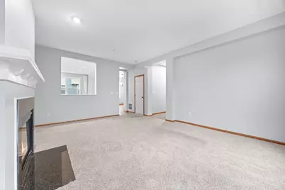 1686 Village Trail E #2, Maplewood, MN 55109 - Photo 12