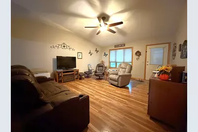 140 Orchard Manor Drive SE, Plainview, MN 55964 - Photo 6