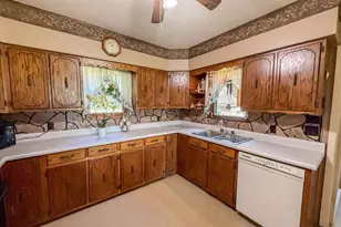 18413 60th St SW, Prinsburg, MN 56281 - Photo 16