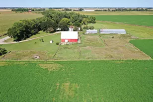 18413 60th St SW, Prinsburg, MN 56281 - Photo 2