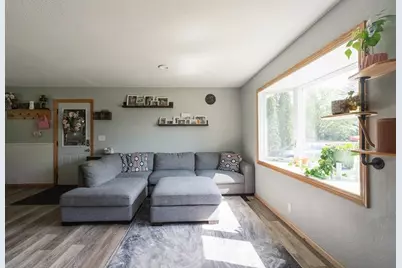 113 N Hawthorn Street, Royalton, MN 56373 - Photo 6