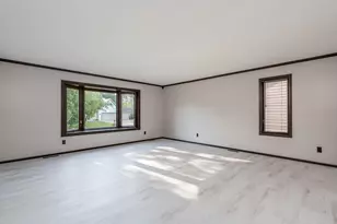 116 Piccadilly Ave, Mankato, MN 56001 - Photo 8