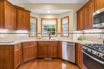 516 Holly Lane N, Oakdale, MN 55128 - Photo 14