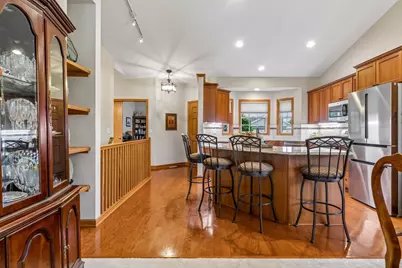 516 Holly Lane N, Oakdale, MN 55128 - Photo 12