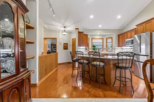 516 Holly Ln N, Oakdale, MN 55128 - Photo 12